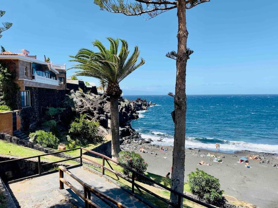 Beachfront Villa And Pool Puerto de Santiago  Buitenkant foto