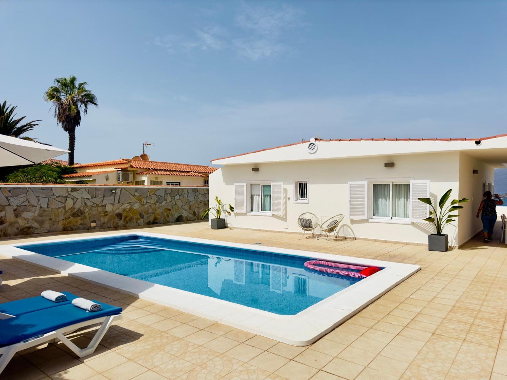 Beachfront Villa And Pool Puerto de Santiago  Buitenkant foto